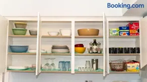 Full Privacy House with Free Parkrings - Image 5