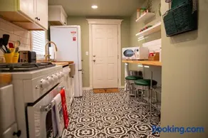 Ralphie's House Chickasha - Fiber WIFI - 4 Bedroom! - Image 3