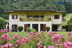 Apartamento con jardín, terraza y barbacoa | Vistas a la montaña - Image 1