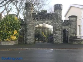 Ravenscliffe Lodge - Image 2