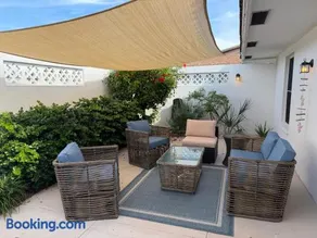 Casa Flamingo, Steps from Cocoa Beach, 3 bedrooms - Image 2