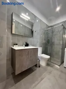 Home-1611 - Image 2