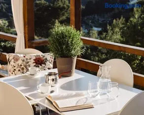 Nature House with a wooden porch - Pasika, house Luca - Image 2