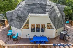 Unique Dome Retreat with Deck 1 mile to UF Stadium - Image 5
