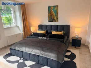 Ferienwohnung Villa Historica 250qm mit Garten, Dart, Tischkicker, Parkplatz, free Wifi - Image 1