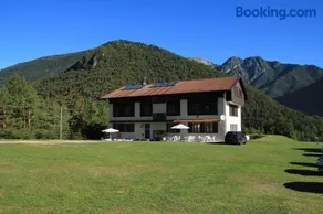 Santa Lucia Villaggio - Image 2