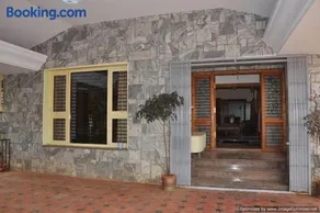 Suvarna Luxury Home Stay - Image 2