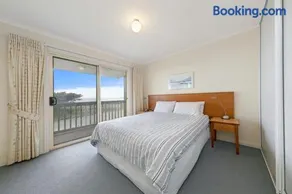 Tahren Beach Getaway - Image 2
