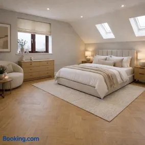 High Barn House - Image 2