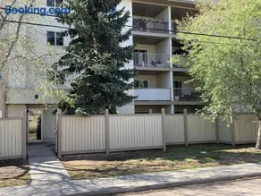 Chris Cozy Condo CW #107 Edmonton - Image 3