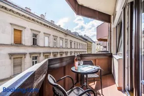 BpR Golden Corner Suite with balcony & A/C - Image 5