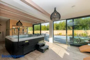 Mielnovo - dom z basenem, sauną i jacuzzi - Image 1