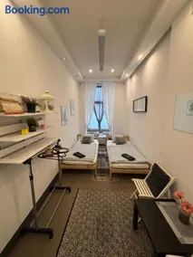 FlyFly Hostel , darmowy parking , rezerwuj przez urządzenia mobilne -10 procent - Image 3