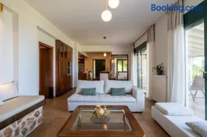 Villa Eagles by Villa Select - Image 5