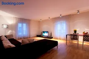 Tatari Apartment - Image 1