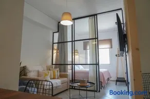 Jelinas bright apartment in the centre of Nafplio - Image 4