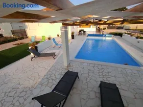 Holidayhouse Alirio with heated pool. - Image 3
