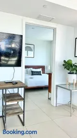 Monte Carlo Suites in Miami Beach - Image 3