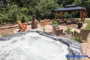 The York Schoolhouse - Hot Tub - Game Room - Image 3