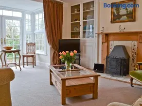 Trew House - Image 2