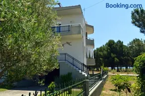 Politakis Apartment - Image 1