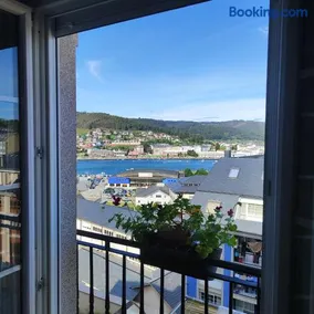 Piso céntrico en Viveiro con aparcamiento - Image 2