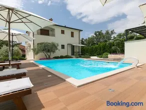 Villa Birikina with Pool - Image 2