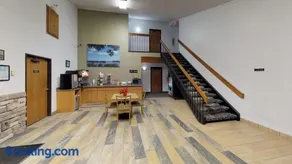 Waconia Inn and Suites - Image 1