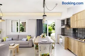 IRIDA Guesthouse by the Pool - Image 2