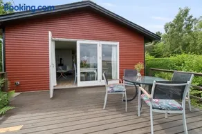 Cozy House With Sea View And Beautiful Location - Image 3