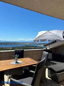 Holiday house Rigo with private pool, jacuzzi and sauna - Image 2