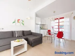Apartment mit Pool, Garten und Terrasse | Gartenblick - Image 2