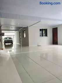 CASA - Quarto Casal Com AR Condicionado e Banheiro Privativo - Image 3