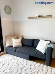 Doncaster Apartment - Image 2