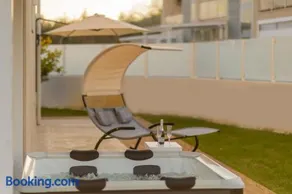 Sinarca Elysium Apartment - Image 1