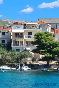 Apartments by the sea Grebastica, Sibenik - 8333 - Image 2