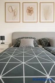 Charmantes Apartment mit Stellplatz WLAN Netflix Nähe Bahnhof - Image 3