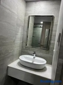 Unit 401, City Hub Condominium - Image 2
