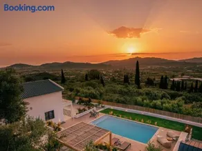 Villa Verde - Heated Pool with Stunning Views, by ZanteWize - Image 1