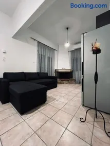 Nea Anchialos Comfortable Apartment near the sea - Image 1