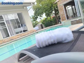 Cammy's Guesthouse - Image 1