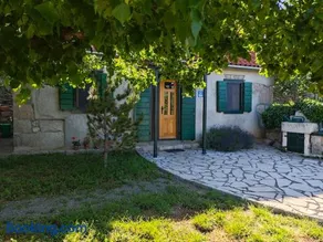 House Kaja - Image 1