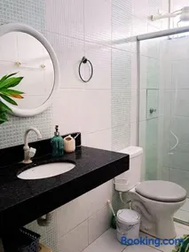 Apartamento 2 Quartos Prox Aeroporto Estádio com Ar WiFi Garagem - Image 4