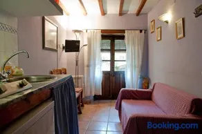 Charming studio in Robledillo de Gata - 28 m² - Image 1
