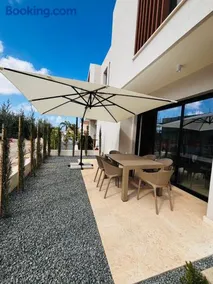 Avalon Gardens Pink&Blue Villa with swimming pools sauna restaurant gym - Image 3