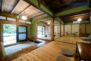 石鎚山麓の森の中の唯一無二の古民家 - Image 2