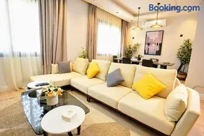Darat Safa Luxury Smart Apartment - Image 4