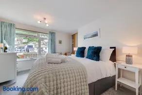 1 Bed in West Looe oc-1west - Image 2