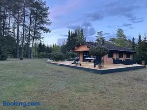 Peaceful Holiday Home Close To Nature - Image 2