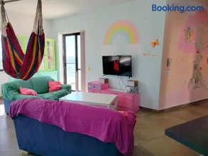 Pink Fairy Paradise Penthouse, 10mins from the beach - Image 3